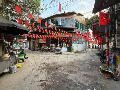 Tại đội 2 quyết tiến.anh chị em nào cần alo em ah. 0