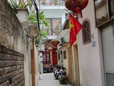 Bán nhà lạc long quân, gần phố - 2 thoáng, 43m2, 9,6 tỷ 0