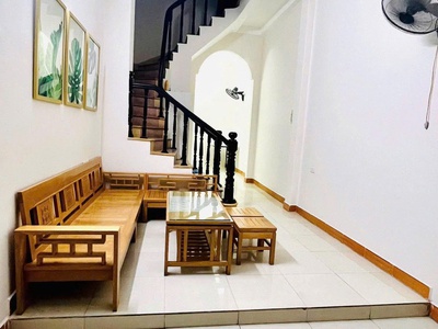 Cho thuê nhà nguyên căn ngõ 358 bùi xương trạch, 40m2 x4 tầng,4 ngủ.3 wc, 12 triệu 1
