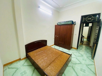 Cho thuê nhà nguyên căn ngõ 358 bùi xương trạch, 40m2 x4 tầng,4 ngủ.3 wc, 12 triệu 3