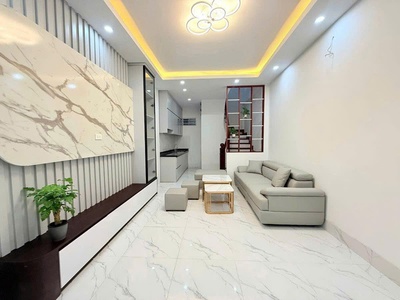 Phố trần quốc vượng - ngõ nông rộng - dt 30m2 5 tầng mặt tiền 3.6m giá 7.6 tỷ 4