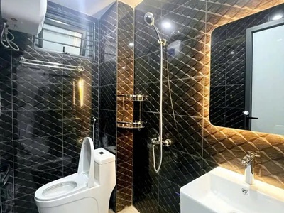 Bán nhà thịnh liệt 74/83m2. 7 tầng. mặt tiền 4.6m. giá 18.6 tỷ hoàng mai hà nội 2