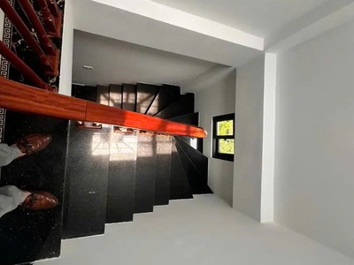 Bán nhà phúc lợi 51m2. 6 tầng. mặt tiền 4m. giá 13.6 tỷ long biên hà nội 2