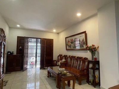 Bán nhà lạc long quân 52m2. 5 tầng. mặt tiền 4.1m. giá 19 tỷ tây hồ hà nội 0