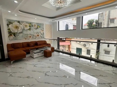 Bán nhà phúc lợi 72m2. 6 tầng. mặt tiền 6.1m. giá 15.6 tỷ long biên hà nội 2