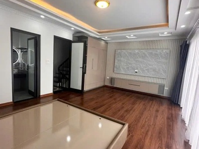 Bán nhà phúc lợi 72m2. 6 tầng. mặt tiền 6.1m. giá 15.6 tỷ long biên hà nội 3