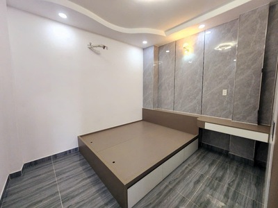 Chủ cần bán gấp đường xe tăng, xe hơi ngủ nhà, tặng toàn bộ nội thất 100 3
