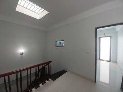 Siêuphaam nhà mâu lương kien hưng hà đông 35 m2 x 5 tâng giá chi 6,6 t 0