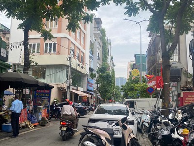 Mặt phố lô góc   nguyễn văn tuyết  dòng tiền 2.4 tỷ/năm   8 tầng thang máy 2