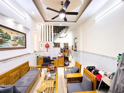 Bán nhà 3 tầng biên hòa, shr đường xe hơi,gần tttm aeon mall biên hòa 0