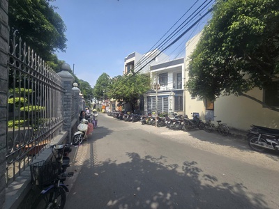 Vị trí kim cương   sát bệnh viện đa khoa thủ đức   185m    chỉ 10.2 tỷ 3