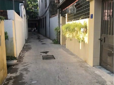 Chính chủ cần bán lô đất tặng căn nhà cấp 4 tại khu 4, p.tân bình, hải dương 2