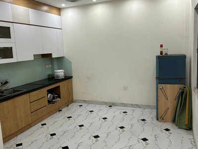 Cho thuê nhà 4 tầng, 4 ngủ,4wc, nhà mới đẹp, điện nước giá dân ngõ 245 di trạch,hoài đức 0