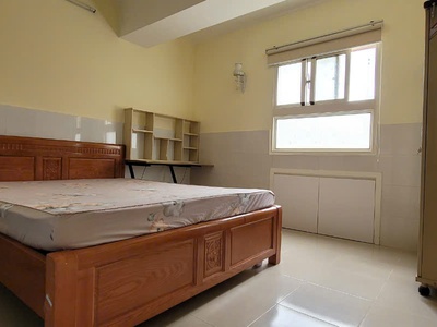 Chính chủ cần bán nhanh căn hộ chung cư bàu cát 2  lô b có thang máy  q. tân bình 2