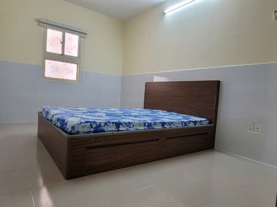 Chính chủ cần bán nhanh căn hộ chung cư bàu cát 2  lô b có thang máy  q. tân bình 4