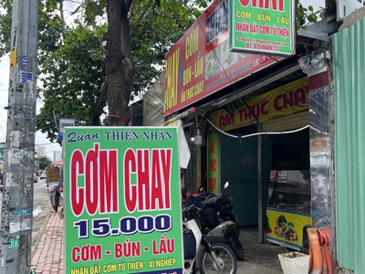 Sang quán cơm   bún mặt tiền nguyễn xí, bình thạnh   đang kinh doanh ổn định 0