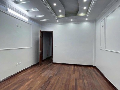 Bán nhà mặt ngõ thái hà- oto tránh- kinh doanh văn phòng đỉnh 1