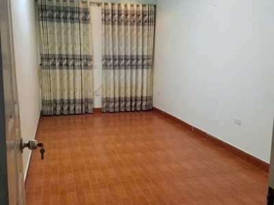 Cho thuê nhà mặt ngõ Chùa Hàng , Lê Chân  ô tô đỗ cửa . Kinh doanh Spa , Mi , Móng ...ok 1