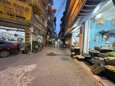 Cần bán 47,4m2 đất tặng nhà 3 tầng cũ tại ngõ 765 Nguyễn Văn Linh. Gần đường Cầu Bây và Cty May 10 5