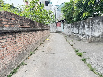 Bán đất Đông Dư, Bát Tràng - DT: 37,5m2 nở hậu, ô tô vào đất, sổ đỏ CC 0