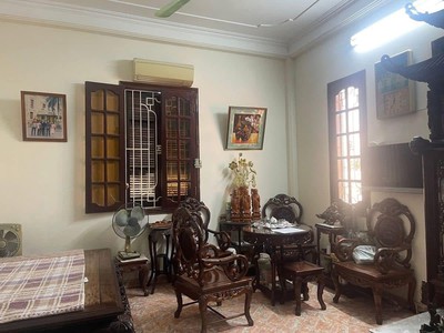 Bán nhà mặt phố Trương Định quận Hoàng Mai-31M 12xTỶ-vỉa hè-lô góc-nở hậu-kinh doanh 0