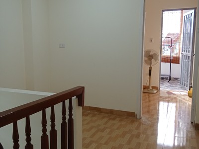 Cho thuê nhà riêng, nhà mặt đường 8