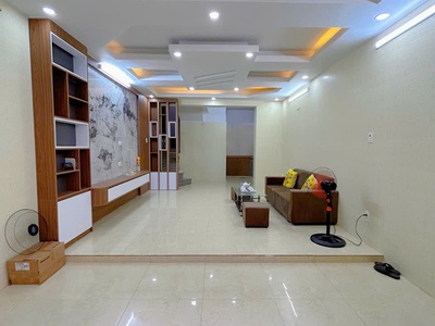 Cần bán căn nhà trong ngõ 152 hồ sen  1