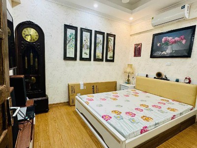 Bán căn hộ 3 ngủ lô góc đẹp   chung cư đền lừ,  gần hồ, ở ngay 71m2 giá chào 4.7 tỷ 2