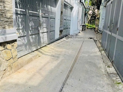 Gần  chợ tân bình   đất trống tiện xây mới   nở hậu tài lộc   55m    sổ chuẩn. 2