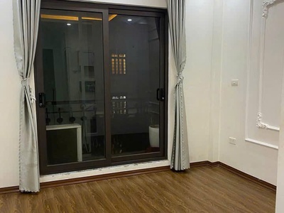 Cho thuê ccmn rộng đẹp thoáng ngõ 72 giáp nhất, ngã tư sở 4