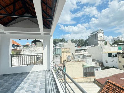 Nhà đường nguyễn biểu phường 2 quận 5. 4