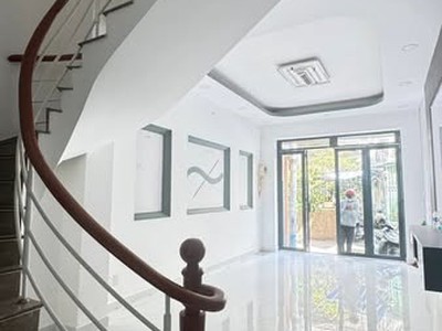 Nhà đường nguyễn biểu phường 2 quận 5. 1