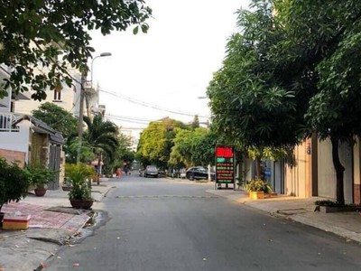 Bán khuôn đất 5.500m2 hxh đường thống nhất, p15, gò vấp. dt: 5.500m2  45mx150m. giá bán: 65 tỷ tl 4