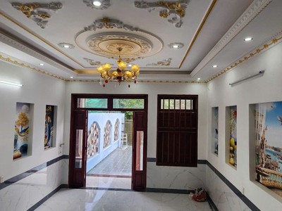 Bán nhà đẹp 1 trệt 1 lầu, shr thổ cư đường xe hơi vi vu,gần ttyt thái hòa 0