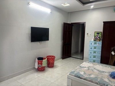 Bán nhà 3 tầng hẻm xe tải linh trung thủ đức   64m , giá 7.7 tỷ 1
