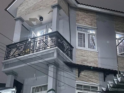 Bán nhà nhà phố hoàng hoa thám, gần đồng xoài, khu k300, 9,5x20m, 3 tầng, 18 tỷ. 0