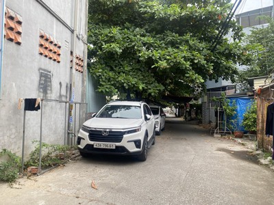 Kiệt ô tô sát trần hưng đạo đi bộ ra cầu sông hàn, 81m2, ngang 5.5m, 4.x tỷ 1