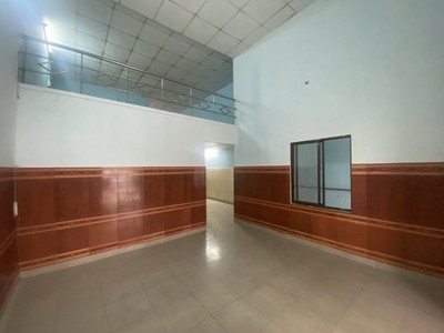 Kiệt ô tô sát trần hưng đạo đi bộ ra cầu sông hàn, 81m2, ngang 5.5m, 4.x tỷ 0