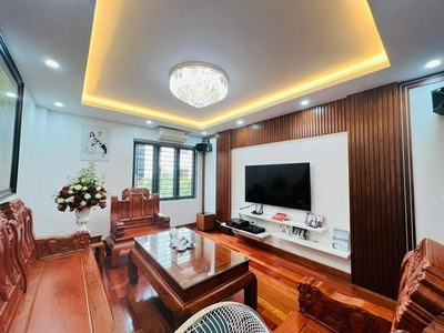 Nhà PHố Kim Ngưu DT 75m2x4T mặt tiền rộng - ô tô vào nhà- cách phố  10m kinh doanh 0