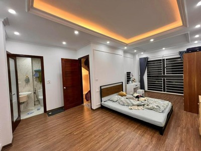 Nhà PHố Kim Ngưu DT 75m2x4T mặt tiền rộng - ô tô vào nhà- cách phố  10m kinh doanh 1