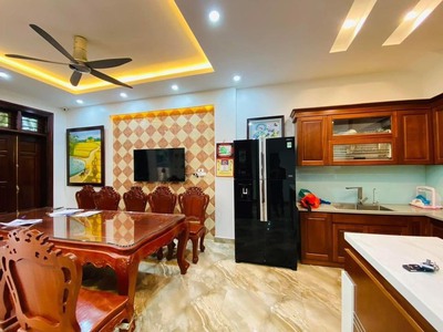 Nhà PHố Kim Ngưu DT 75m2x4T mặt tiền rộng - ô tô vào nhà- cách phố  10m kinh doanh 2