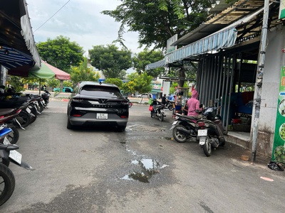 Bán khuôn đất 5.500m2 hxh đường thống nhất, p15, gò vấp. dt: 5.500m2  45mx150m. giá bán: 65 tỷ tl 3