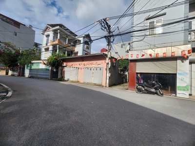 Nhà lô góc mặt phố ở di trạch, 9,8 tỷ, 38m2, kinh doanh tốt, đường 3 ô tô tránh, 1