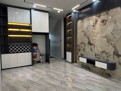 Nhỉnh 6 tỷ hoa hậu của phường đây chứ đâu 0