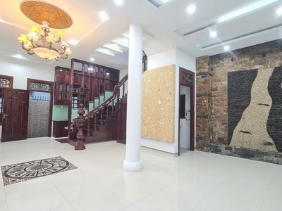 Bán nhà đẹp 3 tầng mặt tiền  đường đồng nai giá 8,8 tỷ - tp nha trang  diện tích 99,9m2 ngang 9m 2