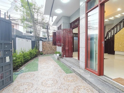 Bán nhà đẹp 3 tầng mặt tiền  đường đồng nai giá 8,8 tỷ - tp nha trang  diện tích 99,9m2 ngang 9m 3
