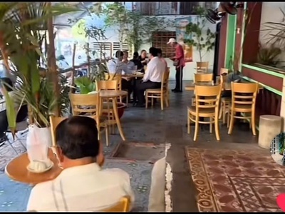 Mình cần sang quán cafe   địa chỉ : 128  lê lợi ,p.1 ,tp. mỹ tho, tiền giang... 3