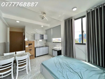 Bán tòa chdv hầm 5 tầng mt đường lớn thu nhập 100tr/ tháng 1