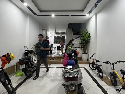 Bán nhà phân lô cán bộ khuất duy tiến, ô tô, chỉ 250tr/m2 0