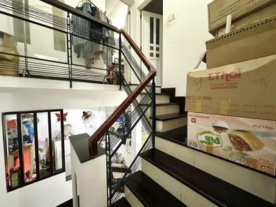 Lô góc, 52m2 thiết kế lệch tầng thoáng, sổ a4, an sinh tốt, hẻm 96 duy tân pn 2